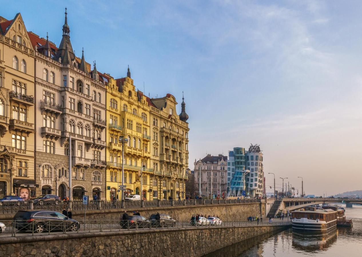Mn6 Luxury Suites By Adrez Praha Bagian luar foto