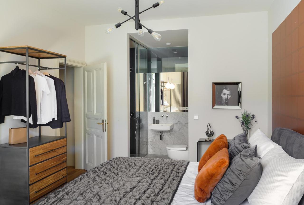Mn6 Luxury Suites By Adrez Praha Bagian luar foto