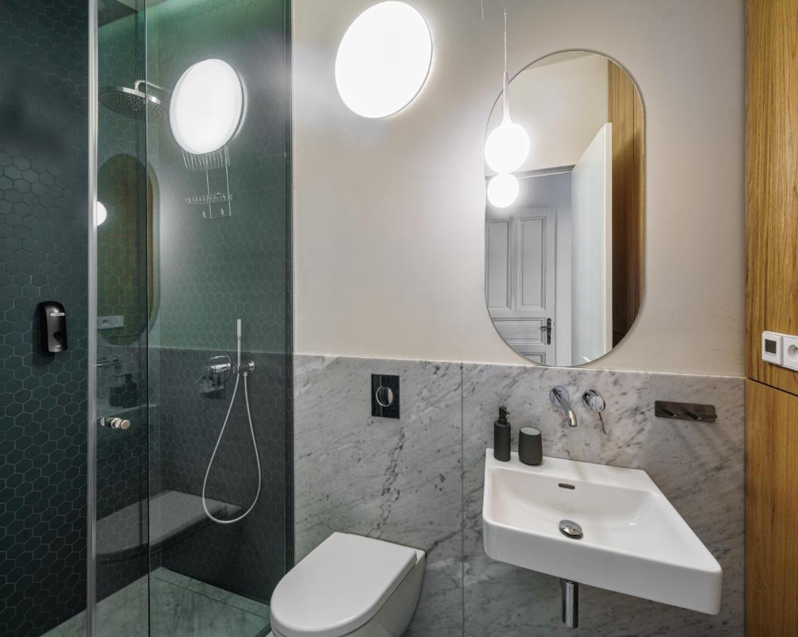 Mn6 Luxury Suites By Adrez Praha Bagian luar foto