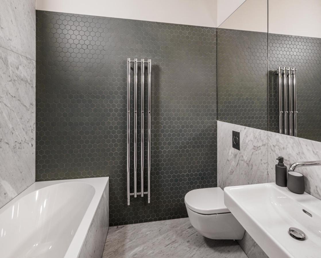 Mn6 Luxury Suites By Adrez Praha Bagian luar foto