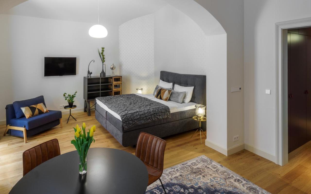 Mn6 Luxury Suites By Adrez Praha Bagian luar foto