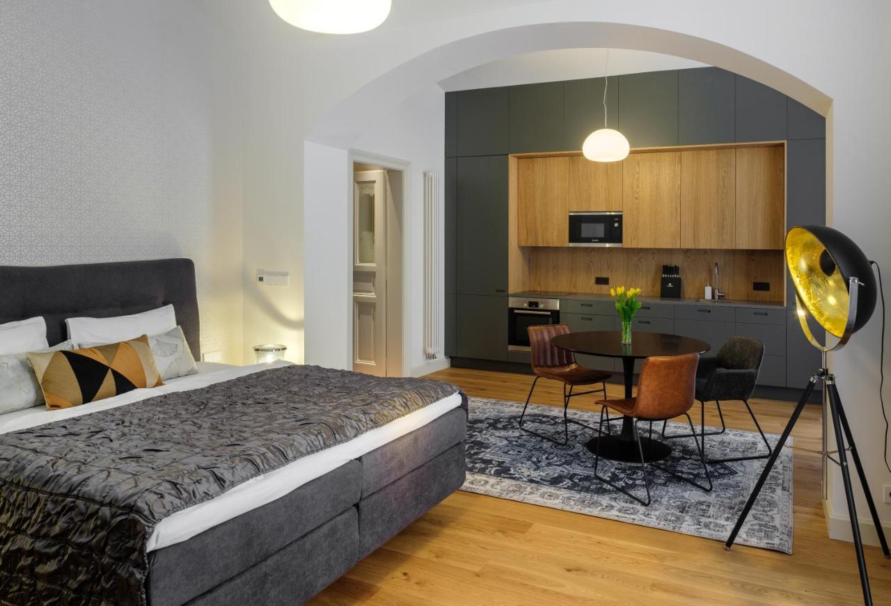 Mn6 Luxury Suites By Adrez Praha Bagian luar foto