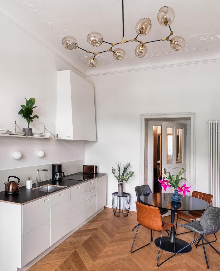 Mn6 Luxury Suites By Adrez Praha Bagian luar foto